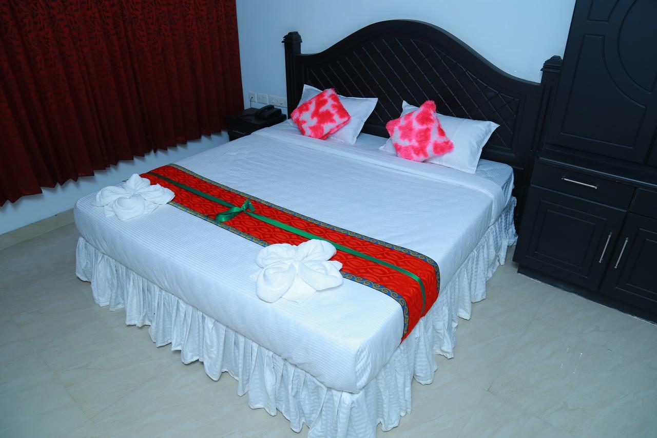 Aarya Bhavan Residency Hotel Malappuram Exterior photo